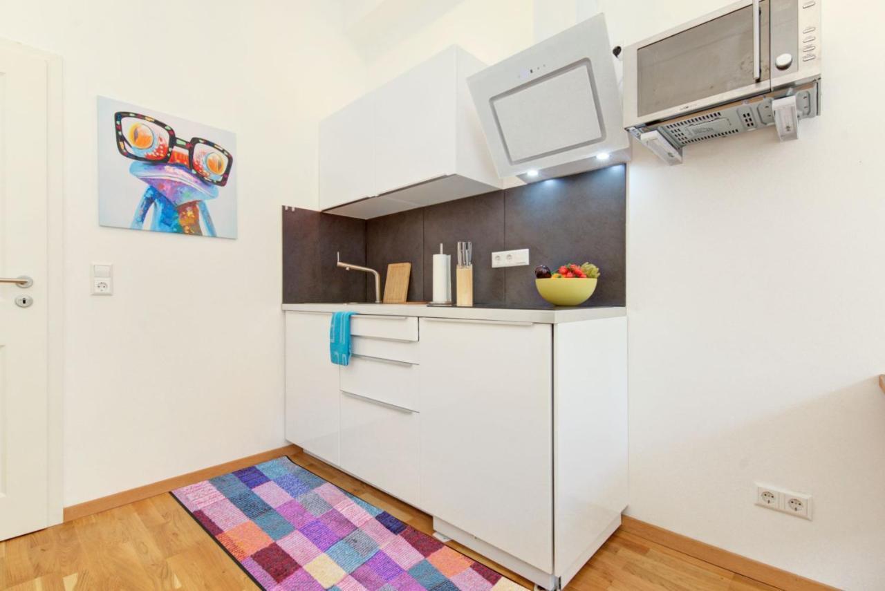 Altbaucharme In Der Stadtmitte Apartment Karlsruhe Bagian luar foto