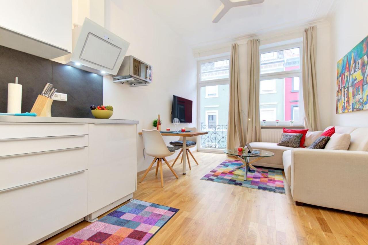 Altbaucharme In Der Stadtmitte Apartment Karlsruhe Bagian luar foto